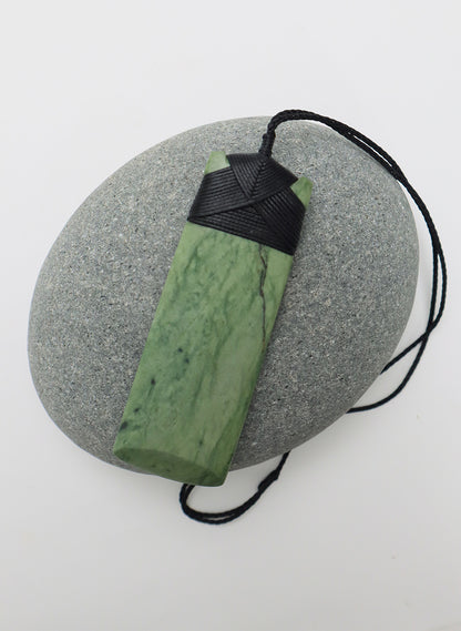 Bound Pounamu Toki