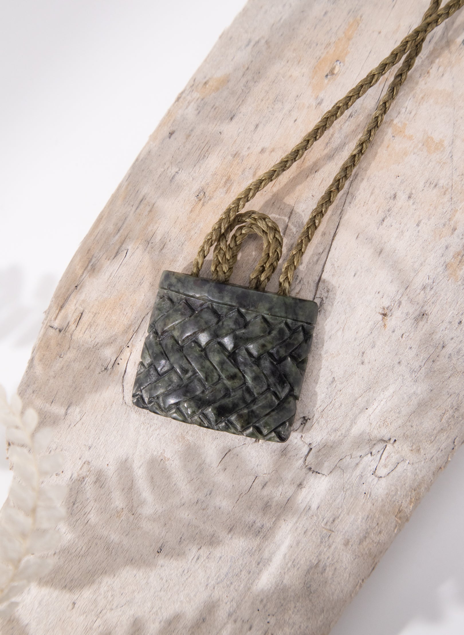 Pounamu Kete Pendant