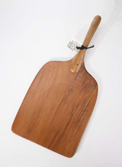 Totara Pizza Serving Board