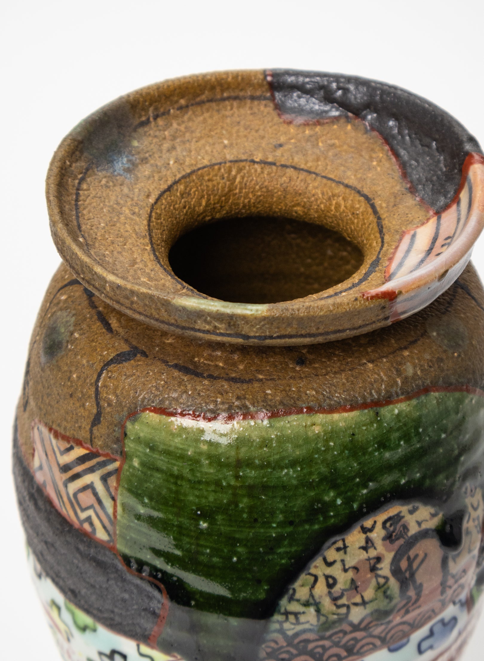 Yobitsugi Style Vase