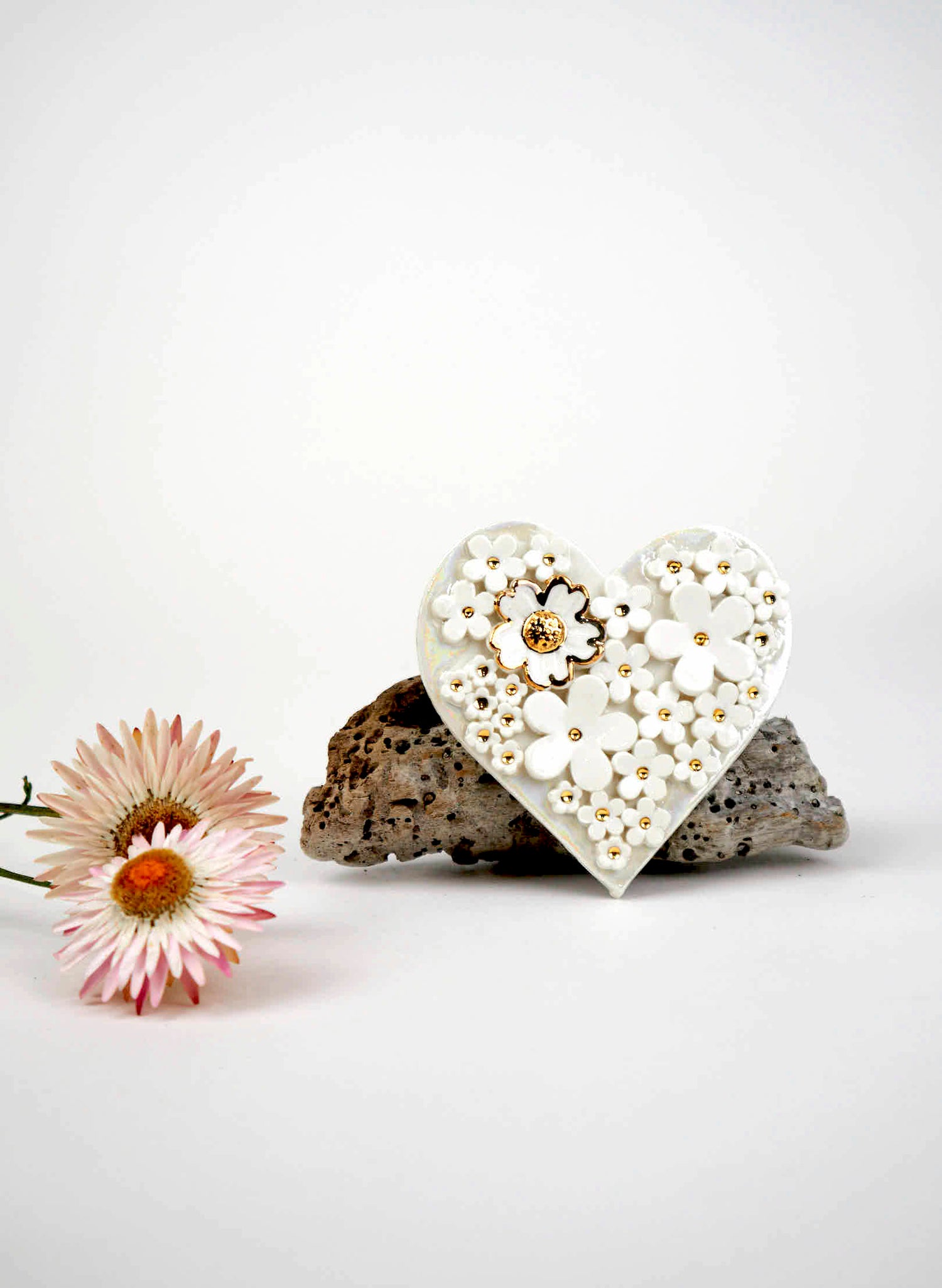 Medium White Gold Flower Wall Heart