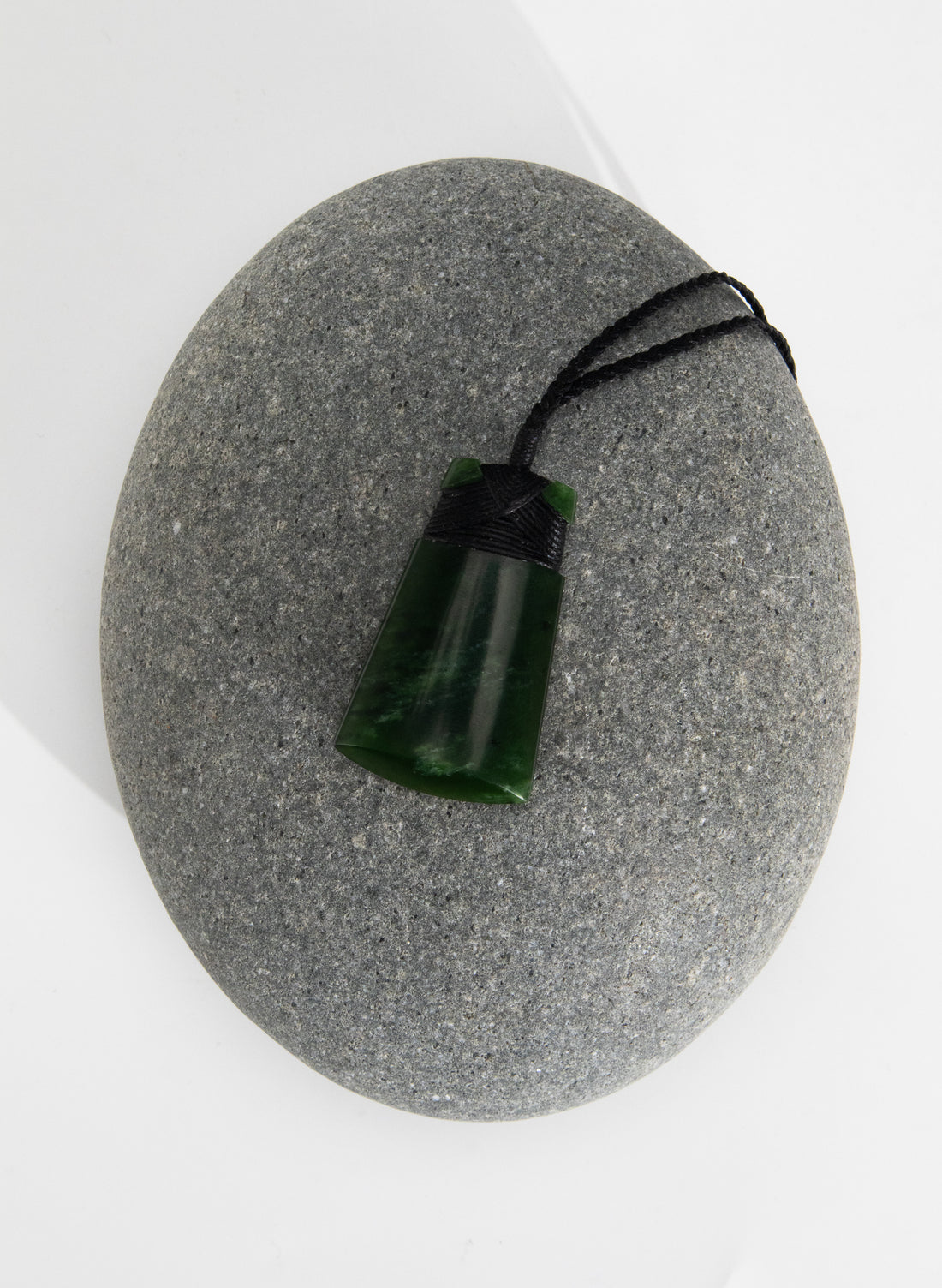 Bound Pounamu Toki