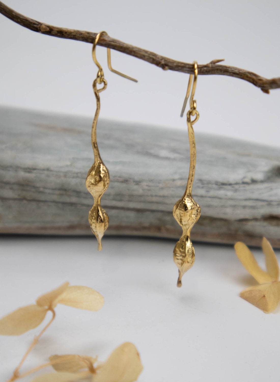 Kōwhai Drop Earrings - Yellow Gold