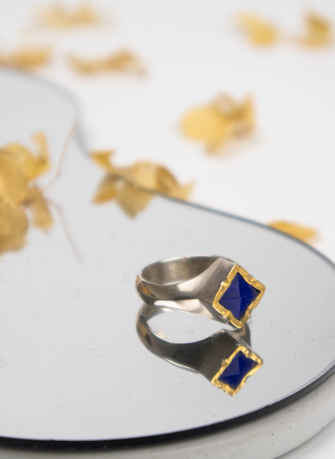 Diamond Shaped Lapis Ring with 22ct Gold