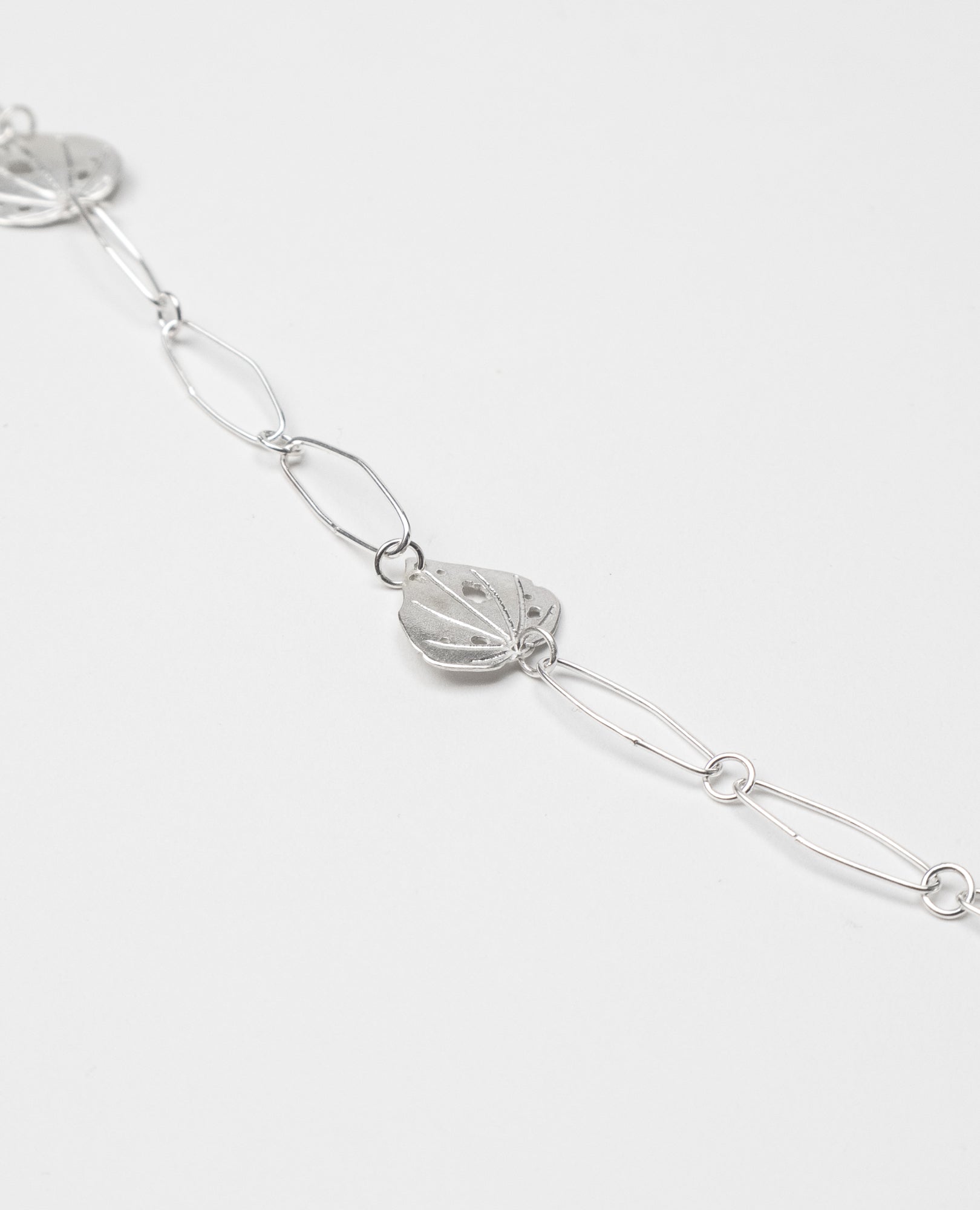 Kawakawa Long Necklace