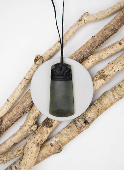 Crossbound Pounamu Toki