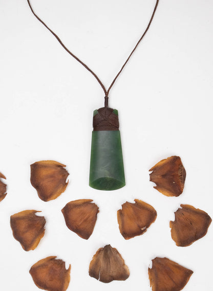 Crossbound Pounamu Toki