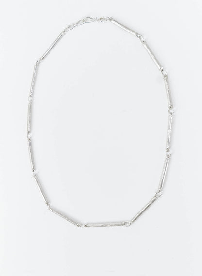 Fluid Line Chain Necklace