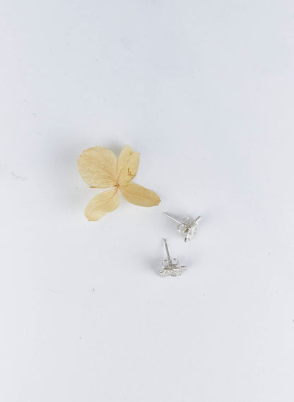 Daisy Flower Stud Earrings