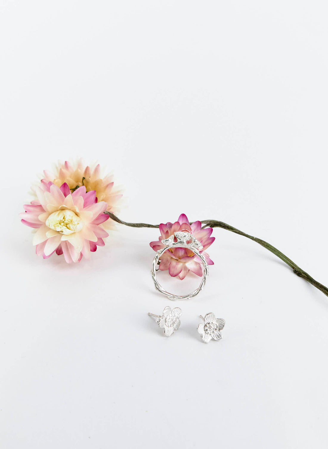 Daisy Flower Stud Earrings