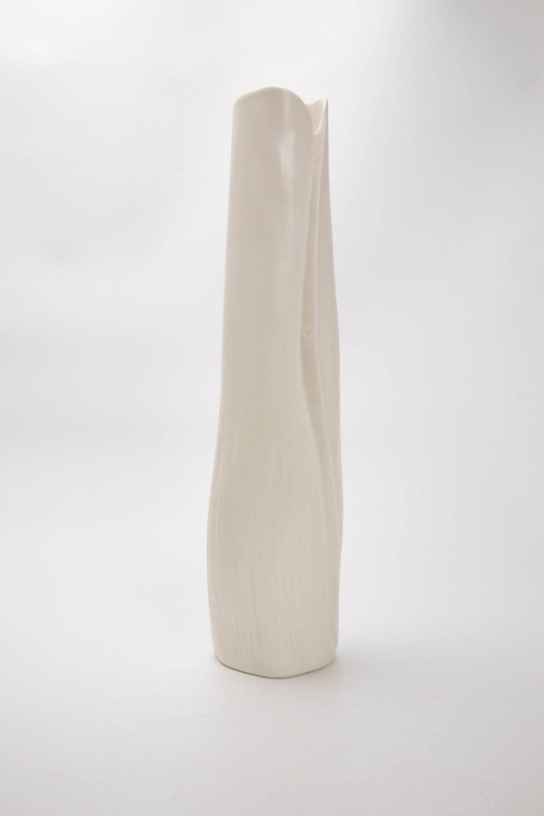 Nikau Vase 4 - White