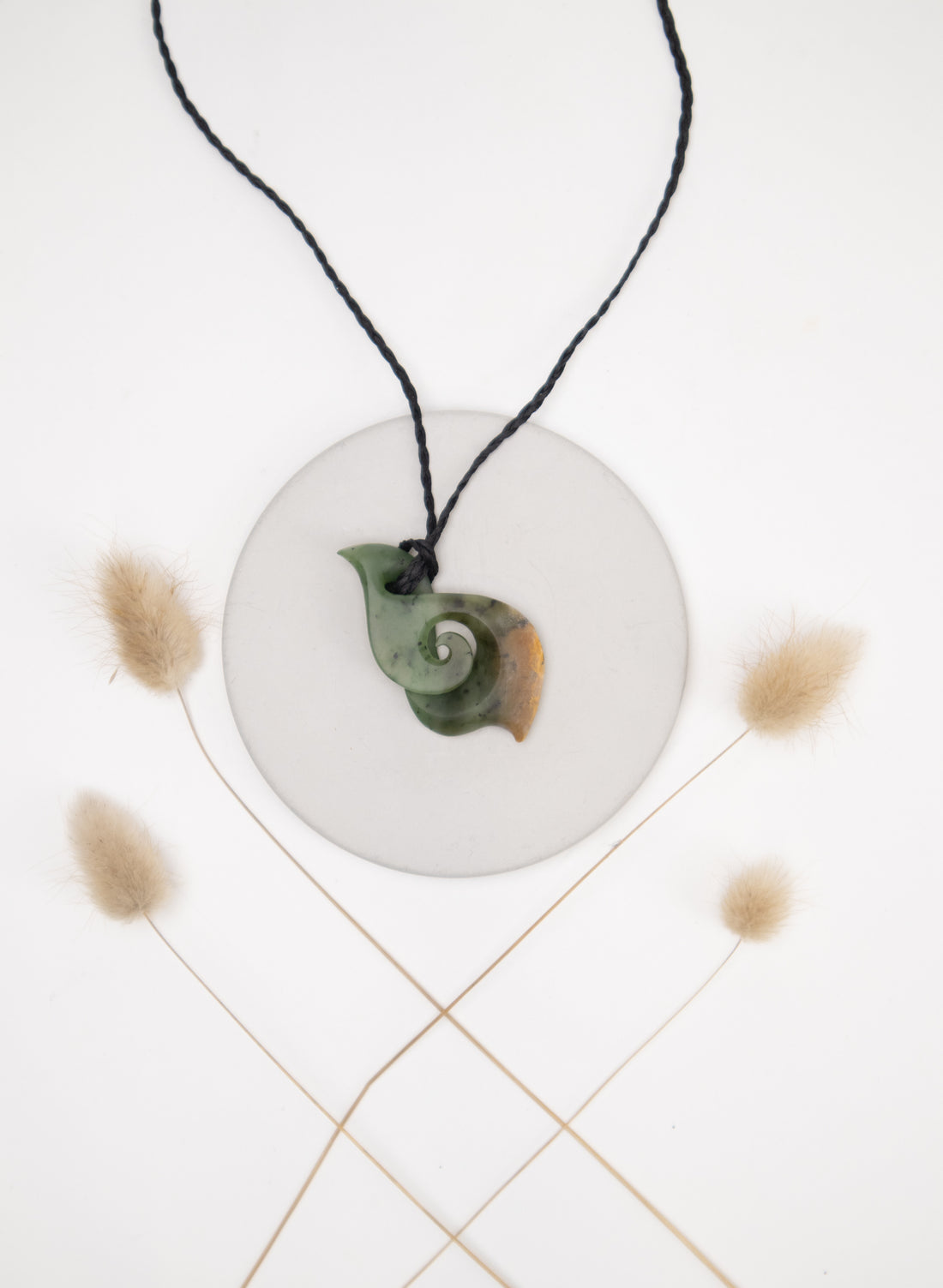 Twist Leaf Pounamu Pendant