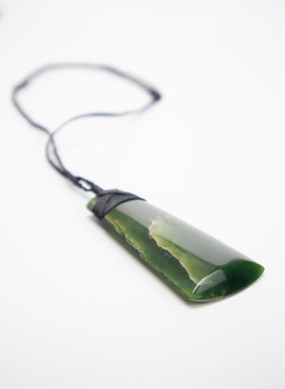 Bound Pounamu Toki