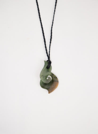 Twist Leaf Pounamu Pendant