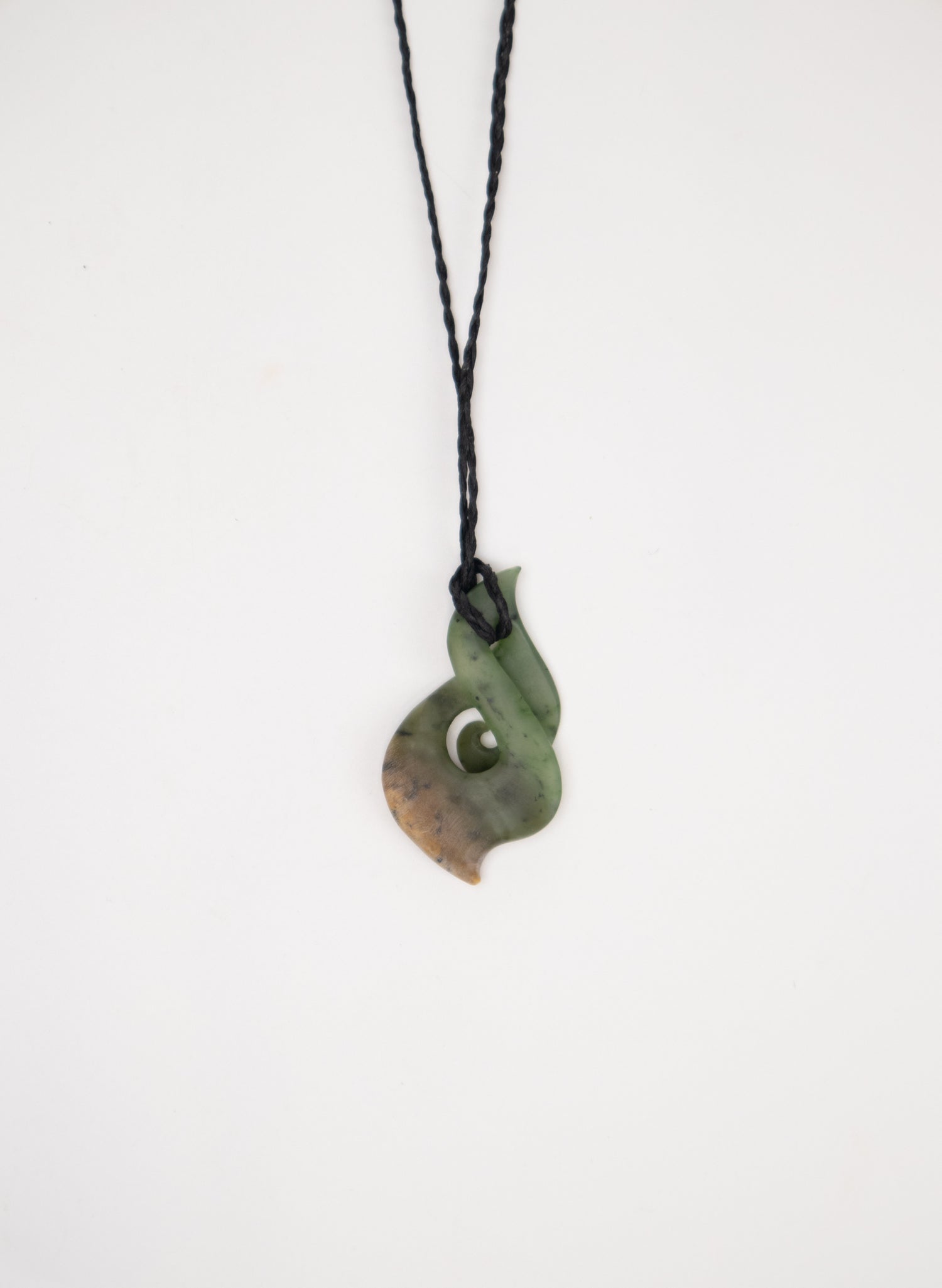 Twist Leaf Pounamu Pendant