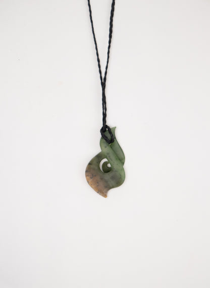 Twist Leaf Pounamu Pendant