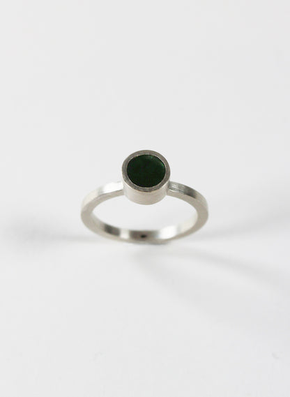 Pounamu Caim Circle Ring